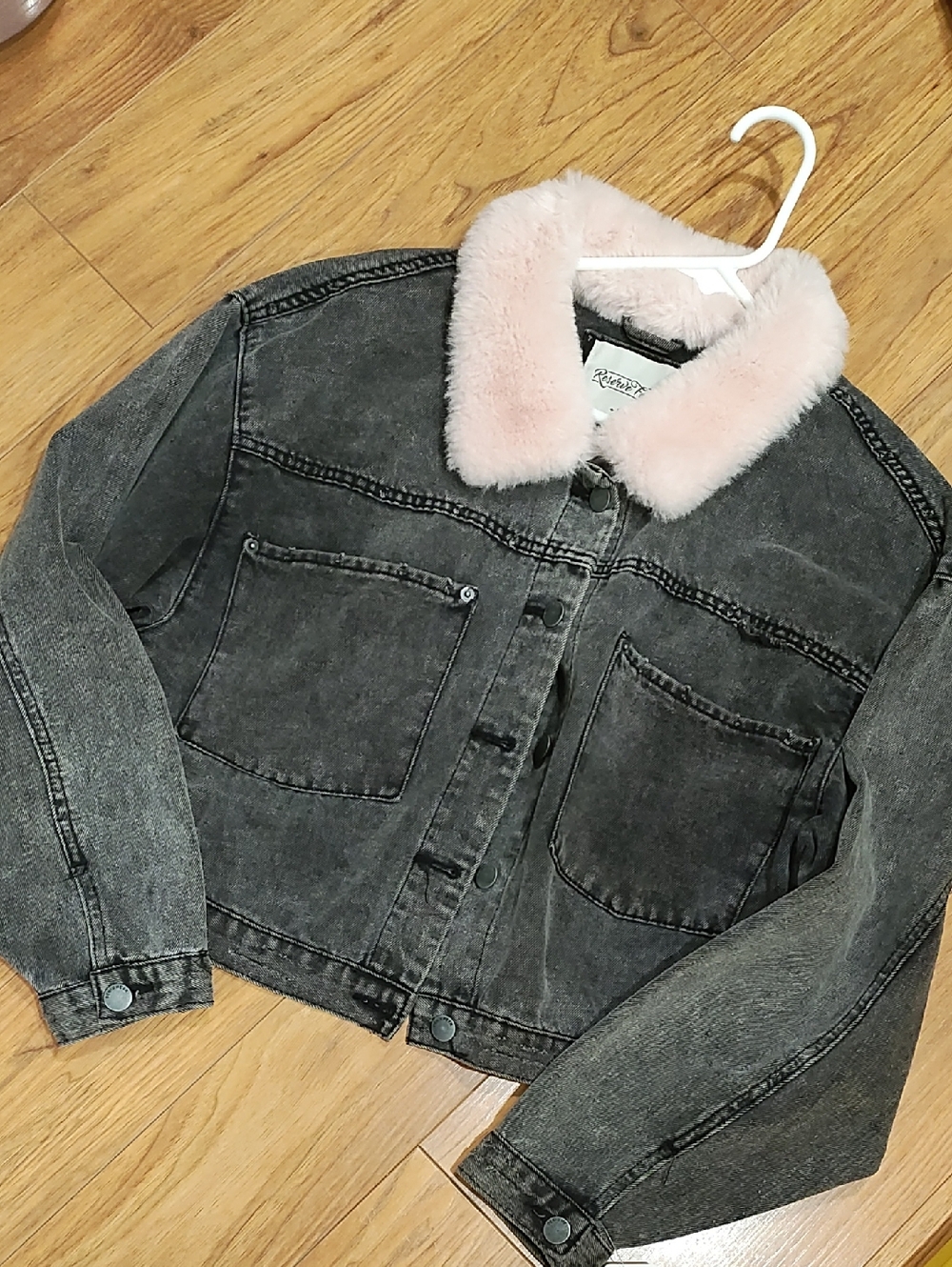 Rue21 Pink Faux-Fur Collar Black Washed Denim Jacket